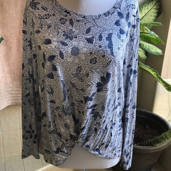 Style & Co. wrap style hem blue and white top - Picture 1 of 6